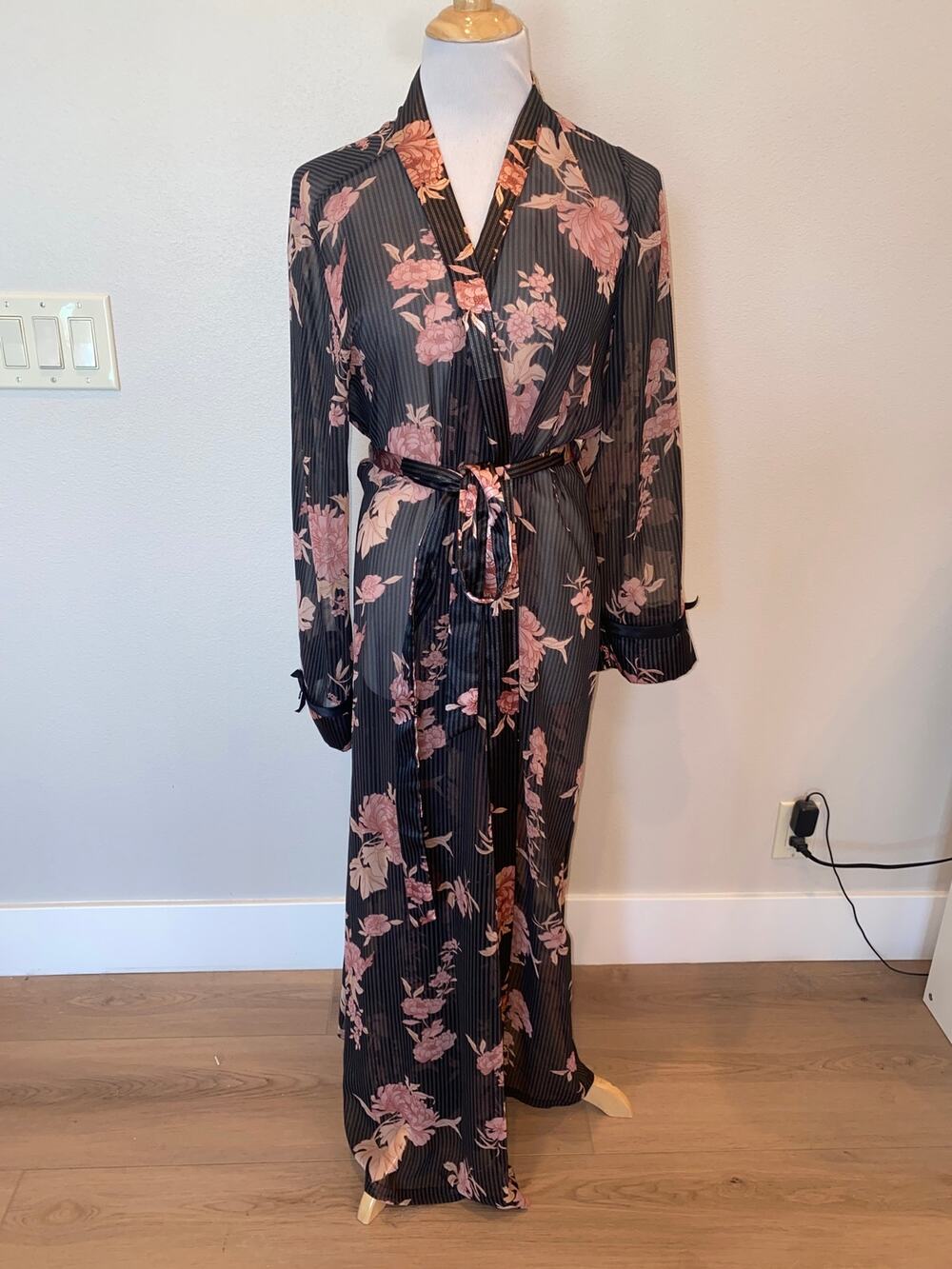Vintage California Dynasty Floral Sheer Long Robe Size Medium